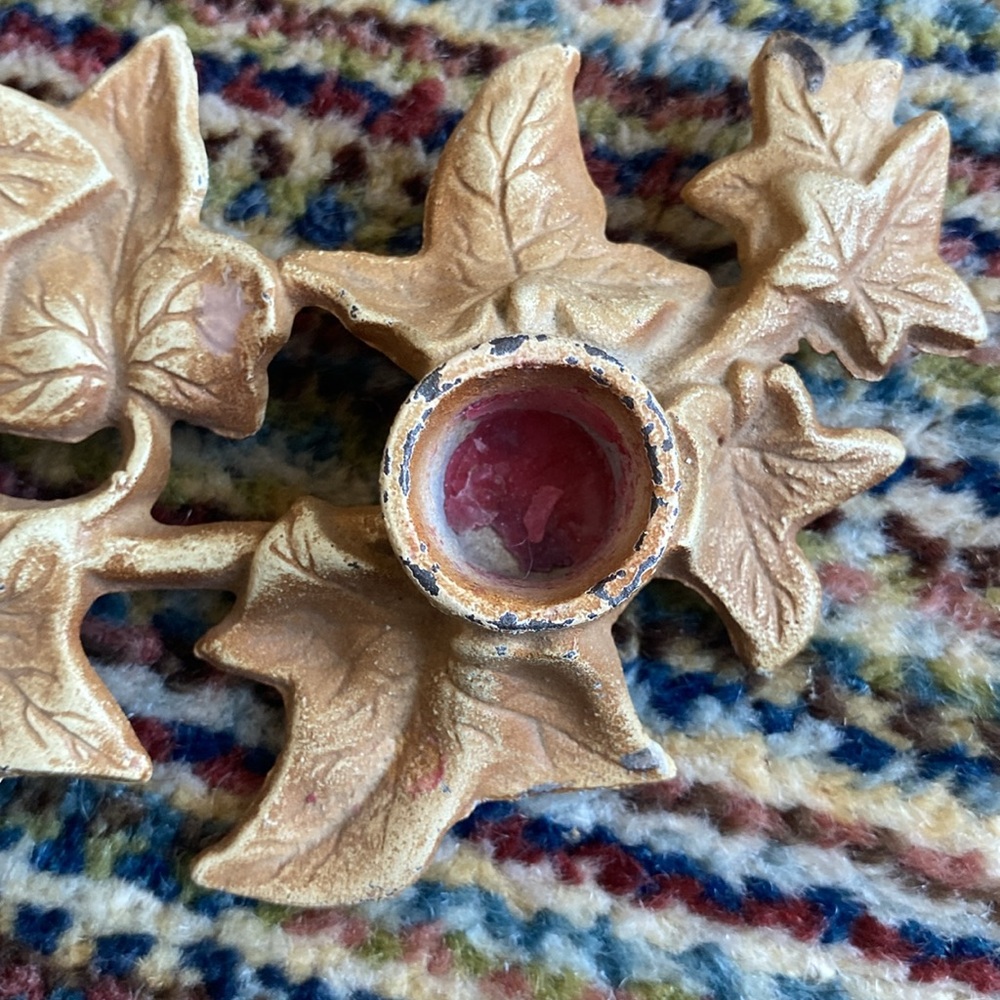 Vintage cast iron candle holder - Picture 5 of 9